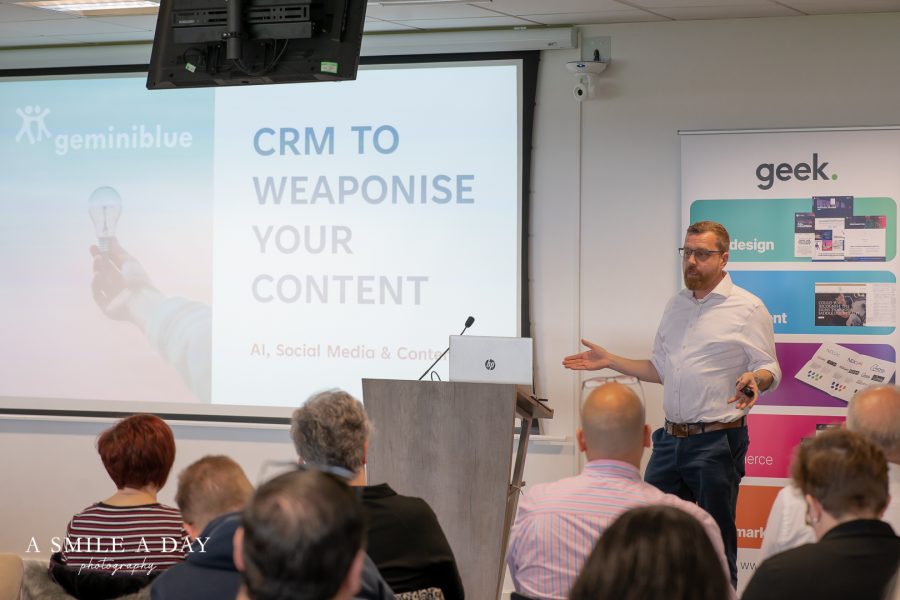 Image of David Mallinder at Gemini Blue presenting "Using CRM to Weaponise Your Content" at the DowSocial marketing expo